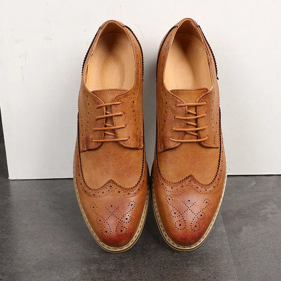 Mens Comfortable Dress Shoes New Leather Brogue Mens Flats Casual British Style Men Oxfords Fashion Formal Shoes Wedding Shoes