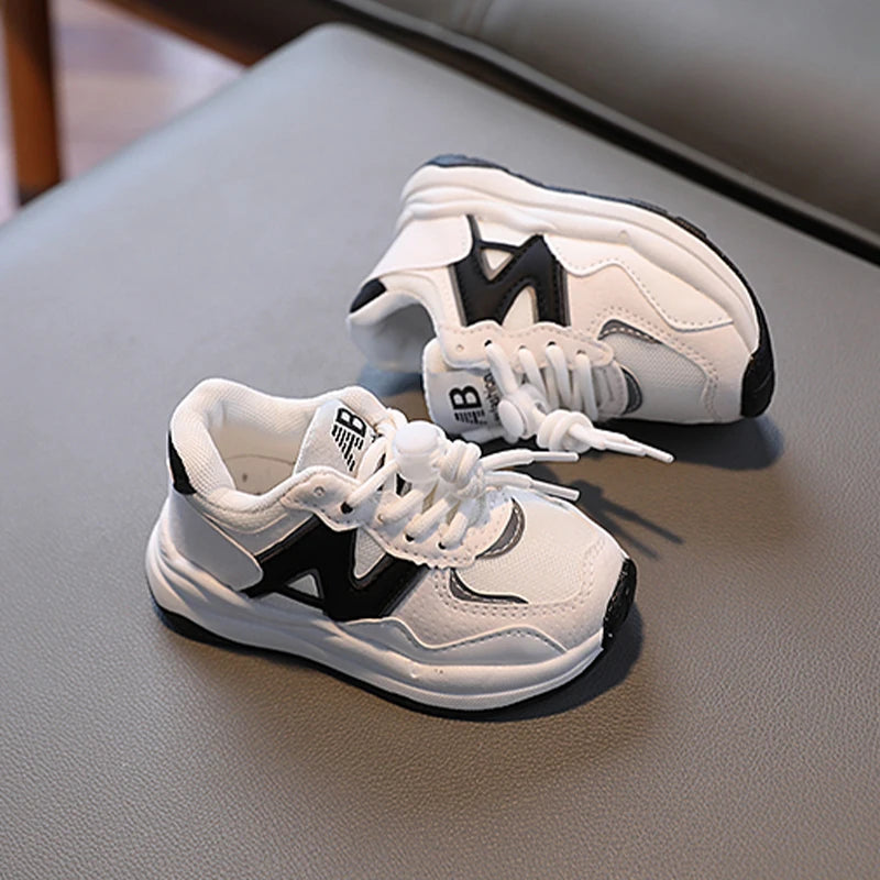 Kids Shoes for Boys Girls Soft Sneakers New 2025 Fashion Sports Runnin