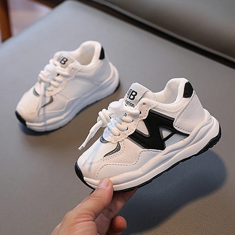 Kids Shoes for Boys Girls Soft Sneakers New 2025 Fashion Sports Runnin